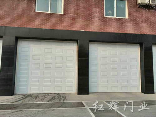 車(chē)庫(kù)門(mén)2